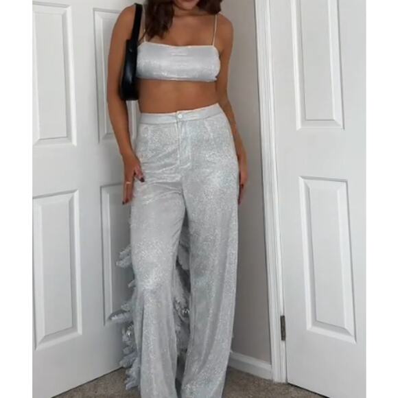 Chicgenes Glizty night out Crop top and Pants | Small and Medium - Picture 2 of 5